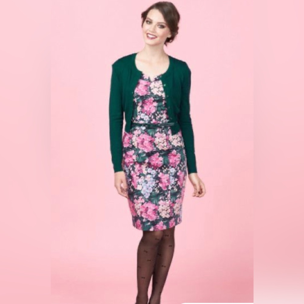 Review Chelsea Flower Dress Fitted Shift Vintage Floral Print Size 10 *no belt* - Picture 1 of 16